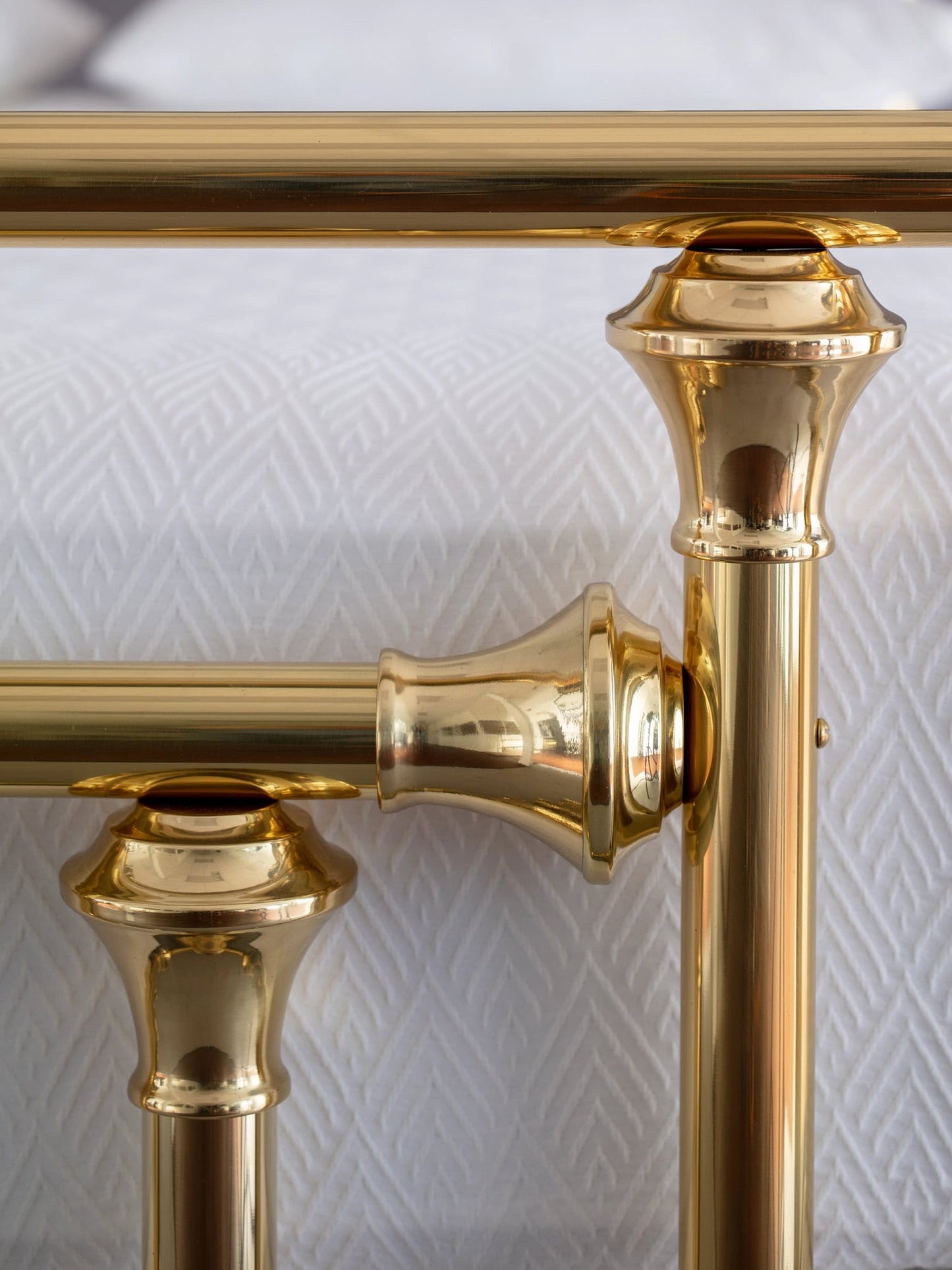 American Heirloom Brass Bed (4 Sizes). - HISTORY COMPANY