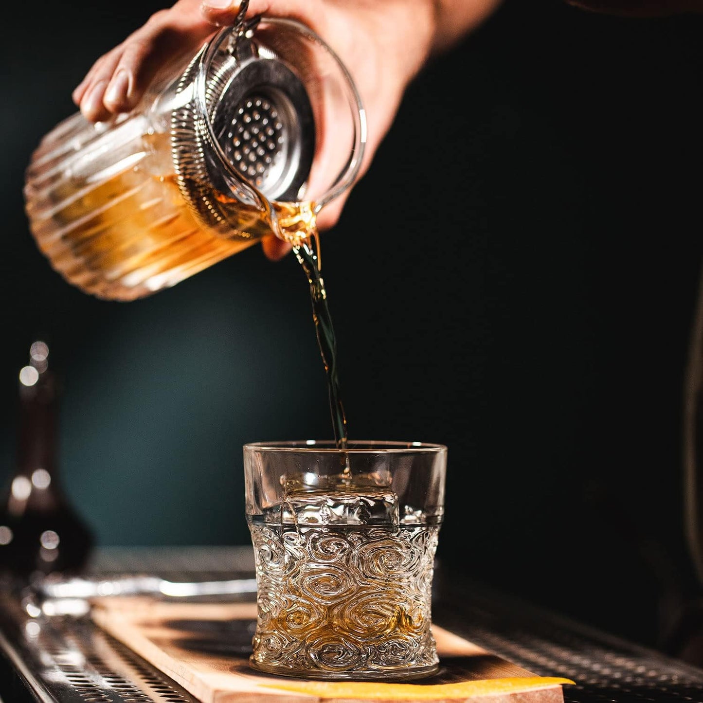 HISTORY COMPANY - The 'French Quarter' Old-Fashioned Glasses, a 2-piece crystal set celebrating timeless cocktail tradition.