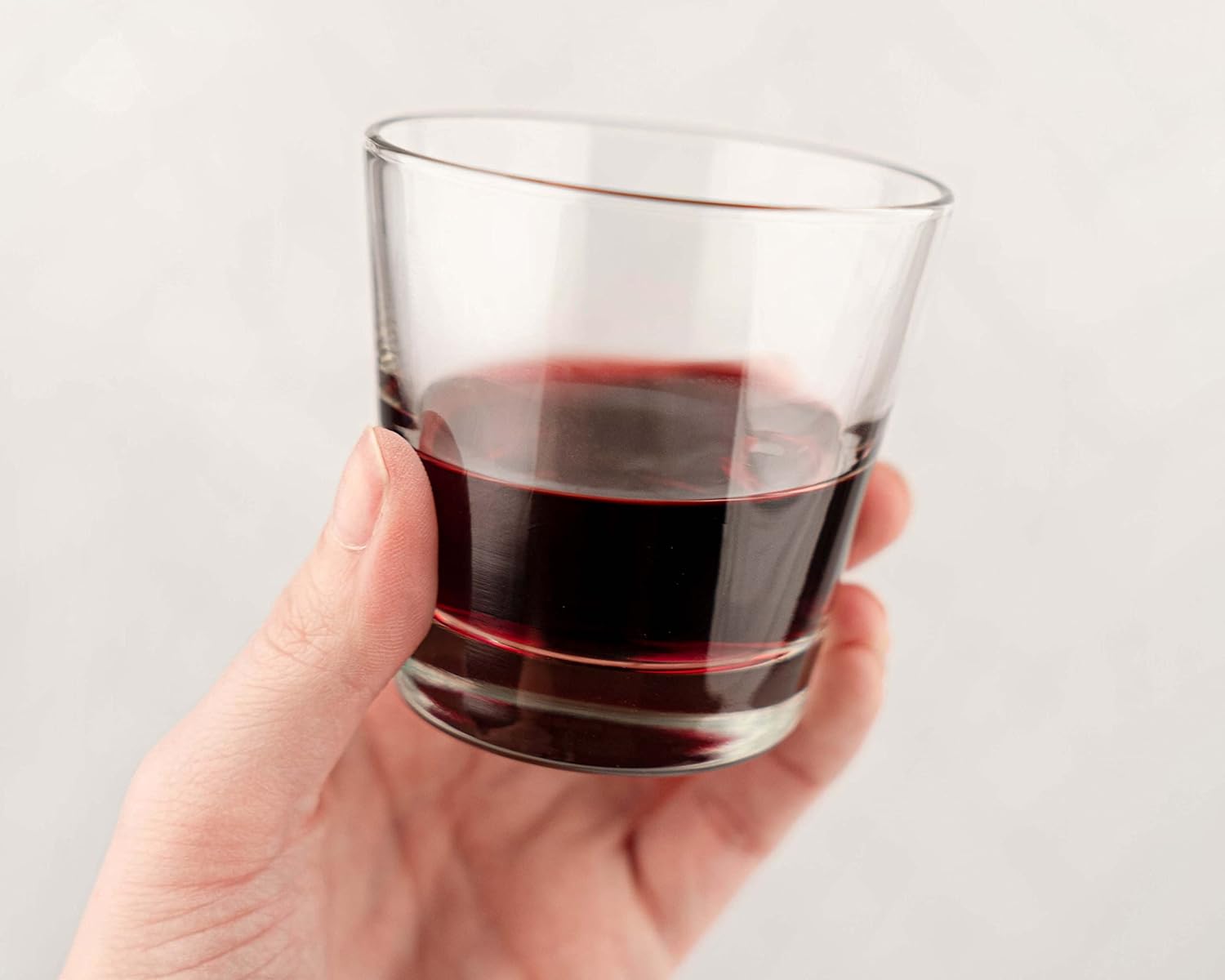 HISTORY COMPANY - Elegant Ombra di Vino Italian wine glasses, a 4-piece set designed for red, white, and sparkling wines.