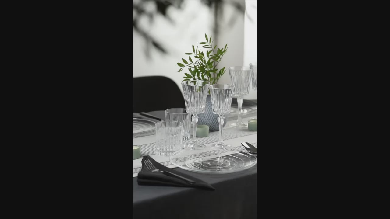 HISTORY COMPANY – Sophisticated 2-piece crystal wine glass set, echoing the glamour of Italian cinematic dining.