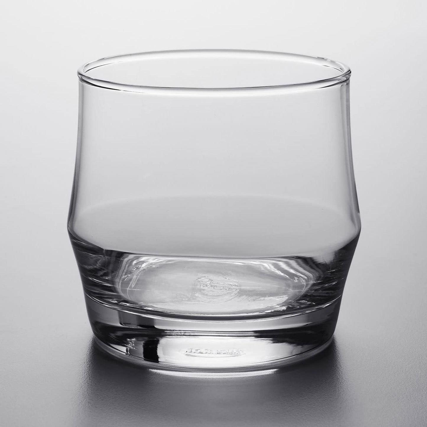 HISTORY COMPANY - Inspired by iconic Las Vegas nightclubs, this 2-piece Copa Room Whiskey Glass set is perfect for fine spirits.